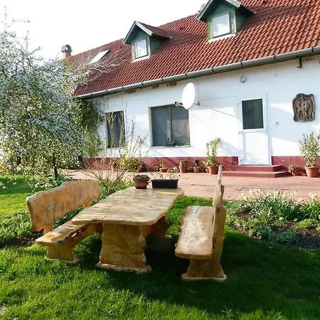 Hajdu Lovasudvar *